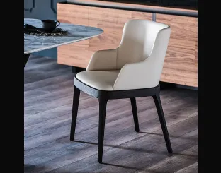 Sedia in pelle con braccioli Magda di Cattelan Italia