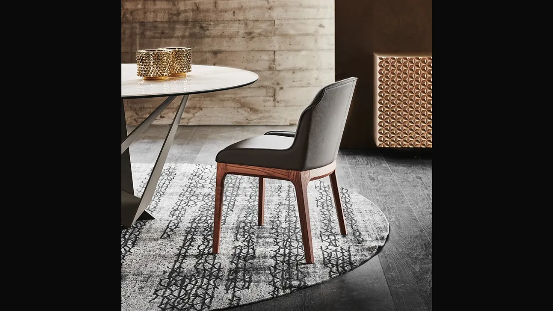 Sedia Musa in pelle con base in legno di Cattelan Italia