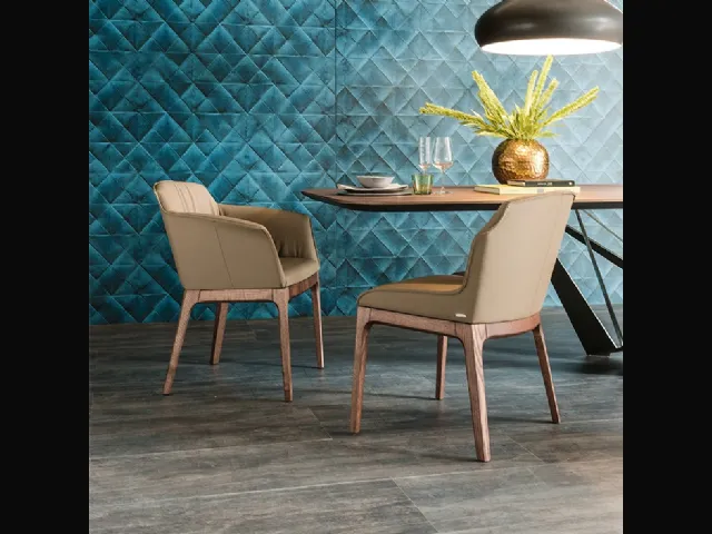 Sedia Musa in pelle con base in legno di Cattelan Italia