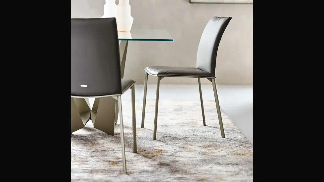 Sedia in pelle con schienale leggermente curvato Rita di Cattelan Italia