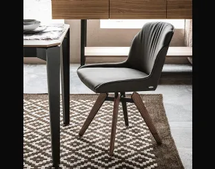Sedia in tessuto con gambe in legno Tyler di Cattelan Italia