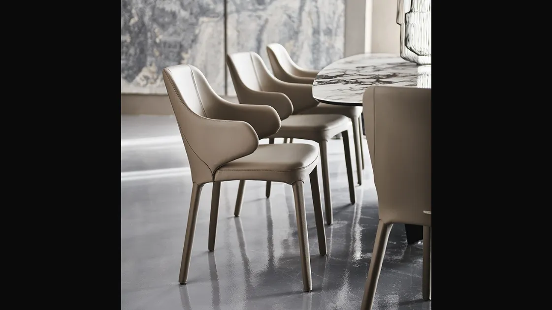 Sedia in pelle imbottita con braccioli Wanda di Cattelan Italia