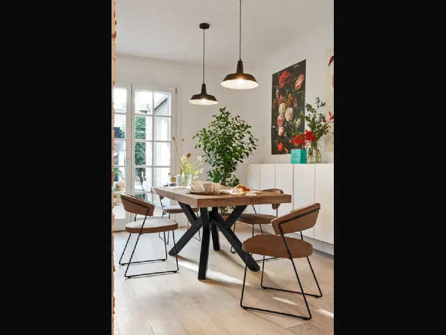 Sedia in ecopelle Vintage con struttura in metallo New York di Connubia