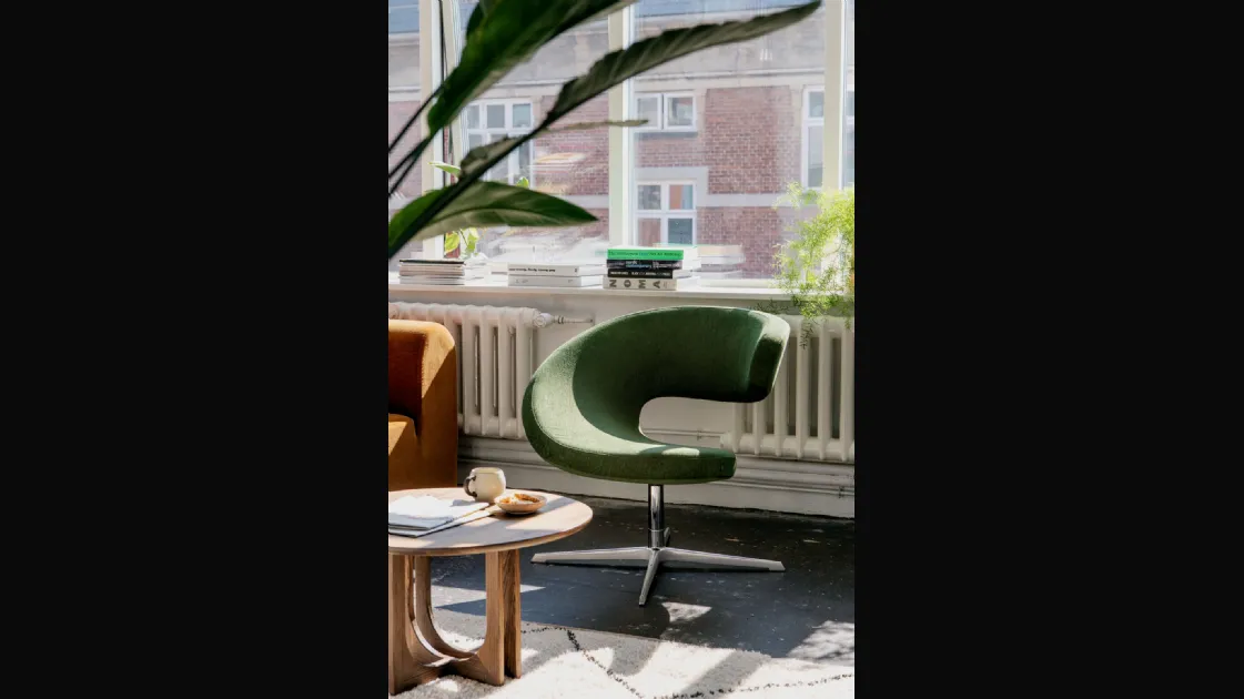 Sedia in tessuto con base in alluminio Peel Club di Varier