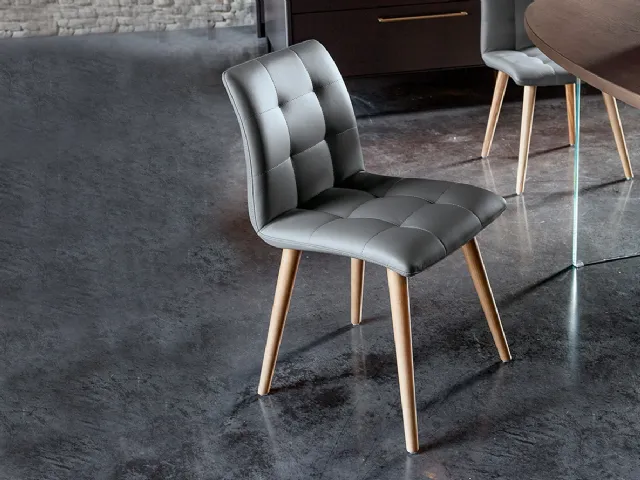 Sedia Columbia di Devina Nais 