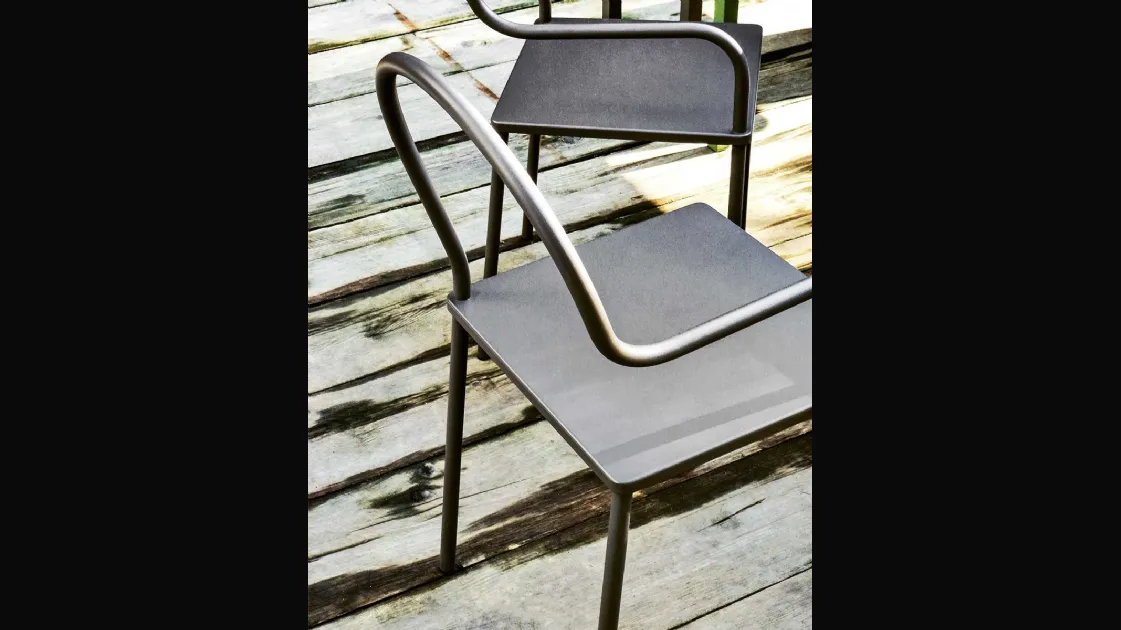 Sedia di design Softer than Steel in acciaio di Desalto