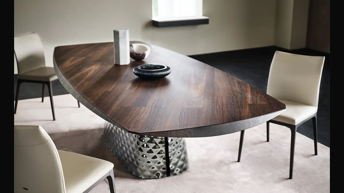 Tavolo con base in cristallo specchiato e piano in legno Atrium Wood di Cattelan Italia