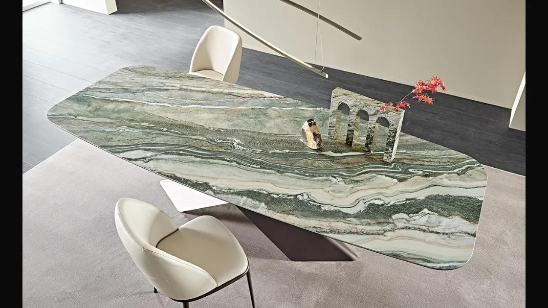 Tavolo con base in metallo e piano in ceramica Tyron Keramik di Cattelan Italia
