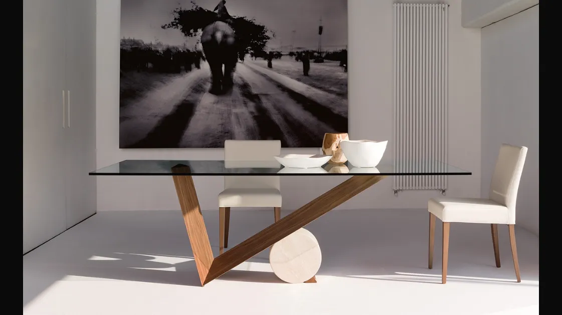 Tavolo in vetro con base in legno Valentino di Cattelan Italia