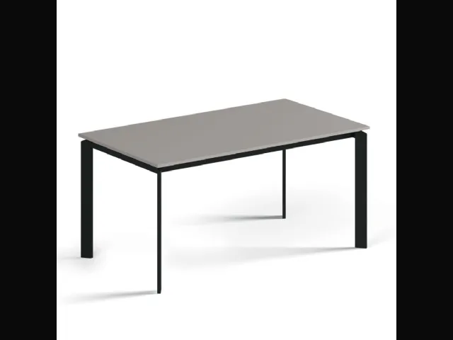 Tavolo allungabile con piano in laminato e struttura in metallo brunito Daniel di Orme