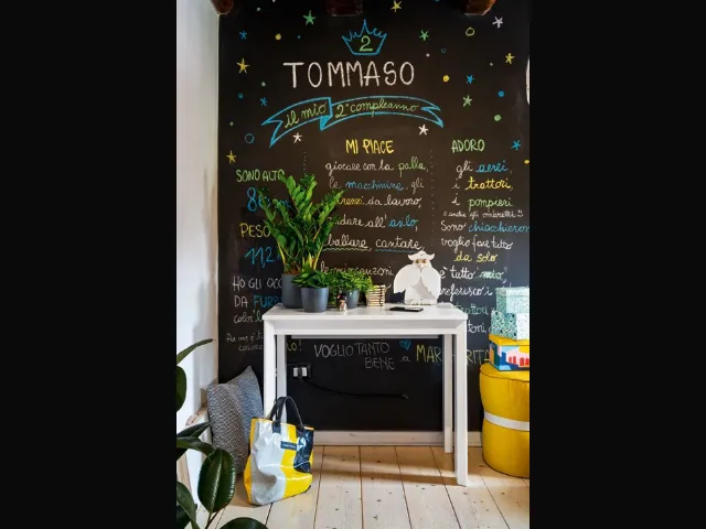 Consolle in nobilitato bianco e base in faggio bianco Eminence allungabile chiusa di Connubia