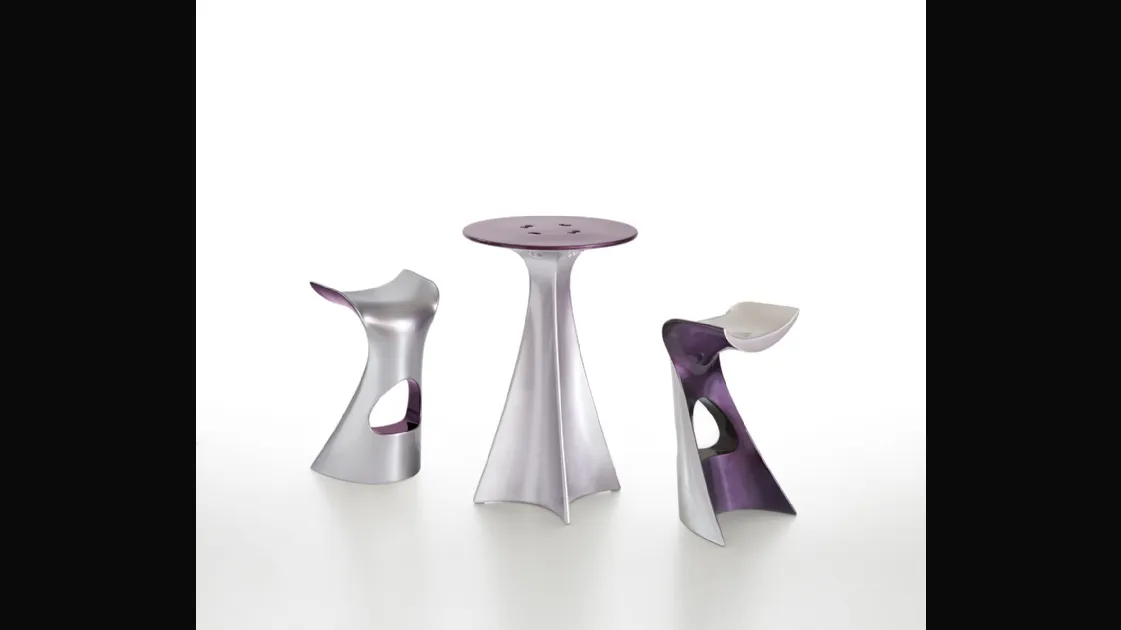 Tavolo Jet Next in laccato metallizzato di Slide