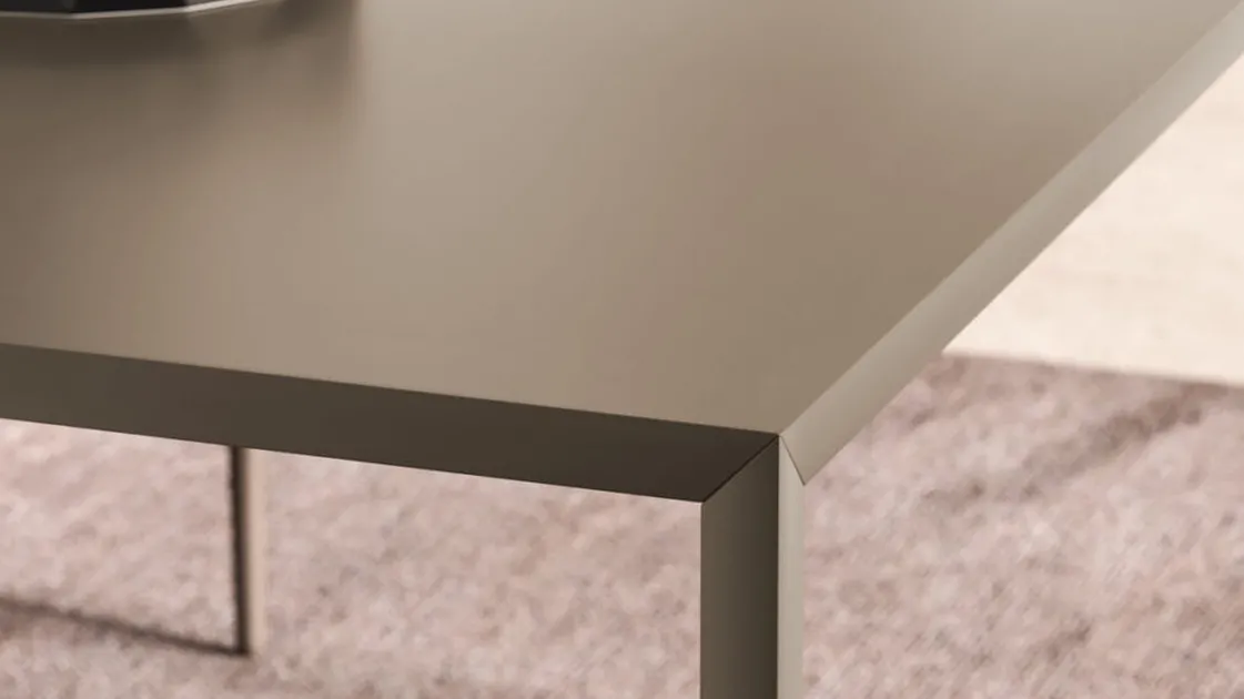 Tavolo in laccato opaco Argilla Slim di Orme