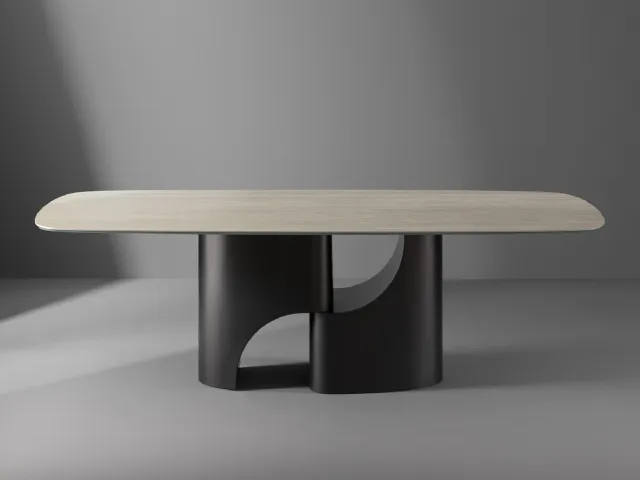 Tavolo Taijitu con piano in marmo e base in metallo di Bonaldo