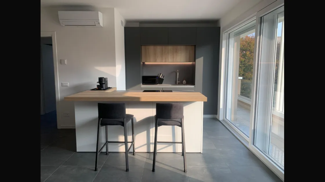 ARREDO COMPLETO APPARTAMENTO ARZERGRANDE