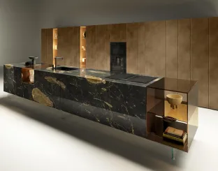 Cucina Design lineare monolitica 36e8 Glass in vetro finitura effetto marmo Geode con teche in vetro Fumé Bronzo di Lago