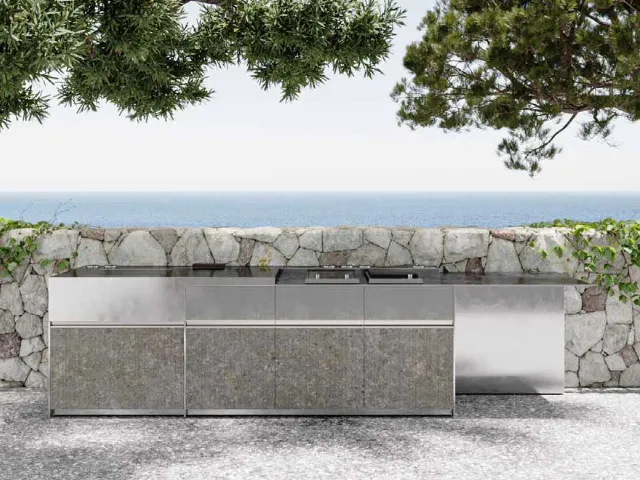Cucina Design con isola Santorini 1|4 in gres e acciaio inox di Zampieri Cucine