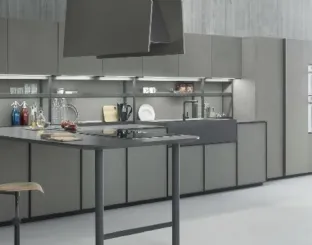 Cucina Design lineare in vetro acidato e ecomalta con top in quarzite XP 01 di Zampieri Cucine