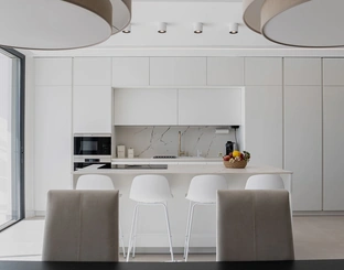 Cucina Moderna con isola All-Around D20 Total White di Doimo Cucine