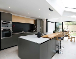 Cucina Moderna con isola All-Around D23 Muschio di Doimo Cucine