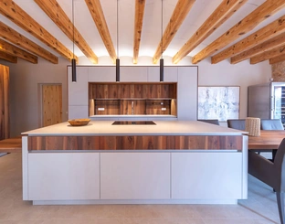 Cucina Moderna con isola All- Around D23 Noce e Grigio di Doimo Cucine