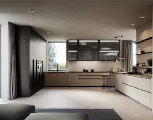 Cucina Moderna angolare Tratto 10 in Pet riciclato, boiserie in legno impiallacciato e pensili in vetro e alluminio di Arredo3