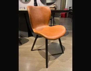 Sedia Devina Nais modello Gloves Cognac