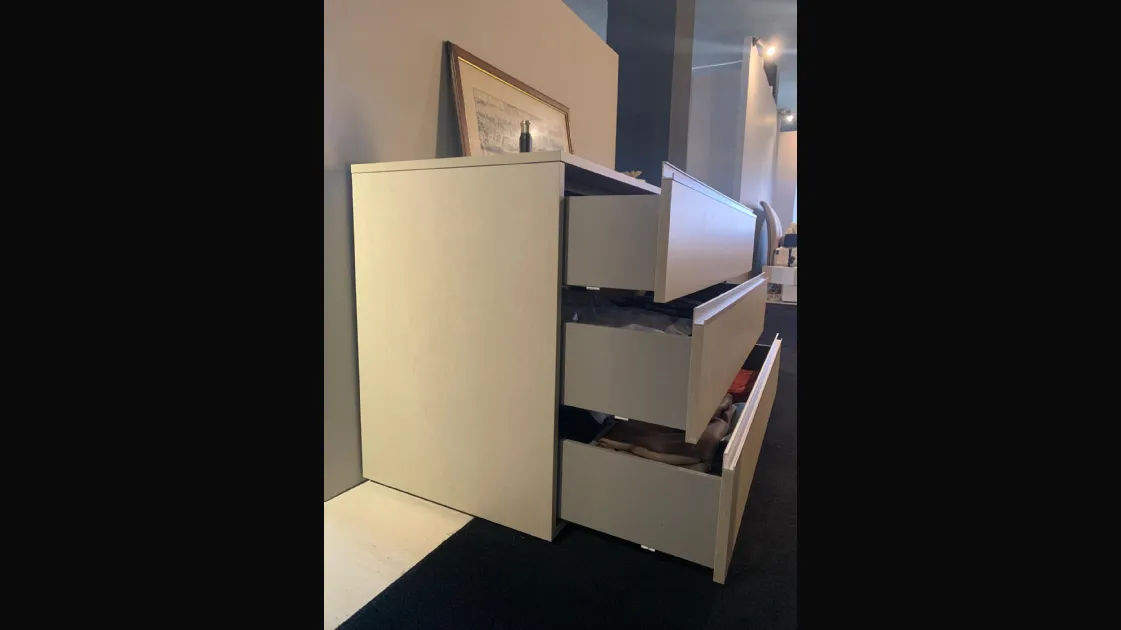 Gruppo comodini e comò modello Filo di Orme