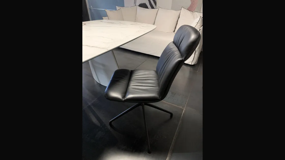 Poltroncina girevole modello Kelly di Cattelan Italia