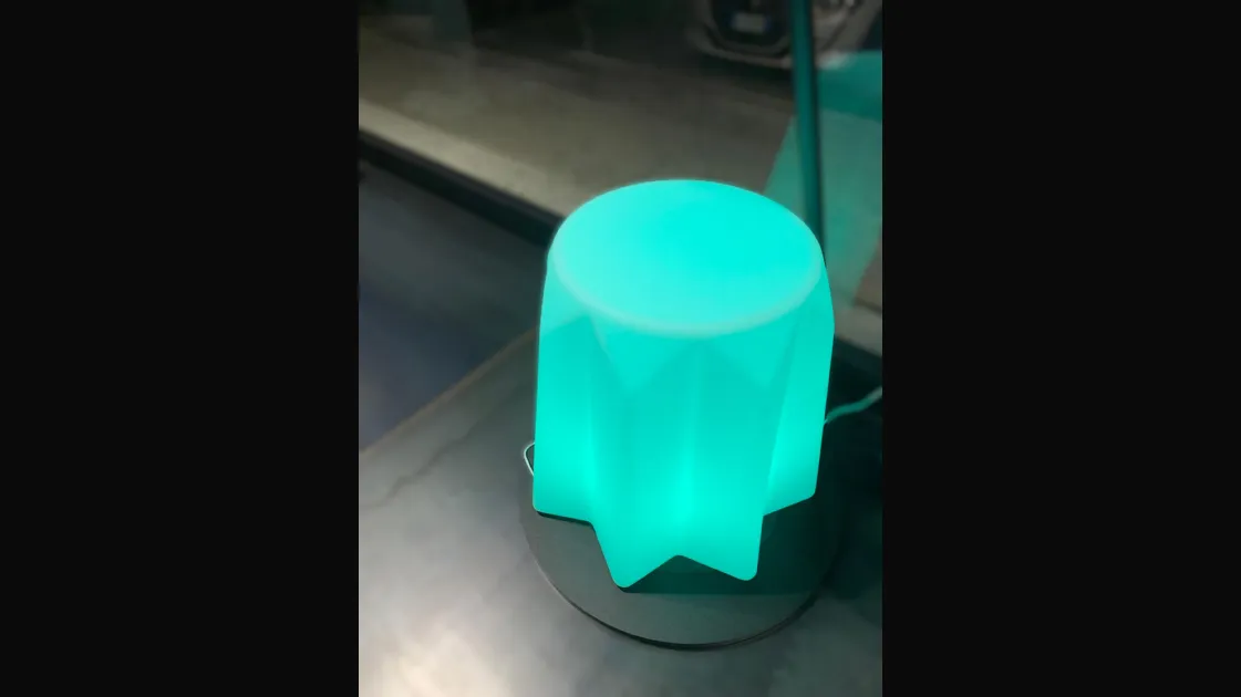 Tavolino/Sgabello/Lampada modello Pandoro Light di Slide