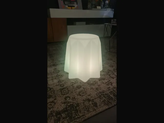 Tavolino/Sgabello/Lampada modello Pandoro Light di Slide