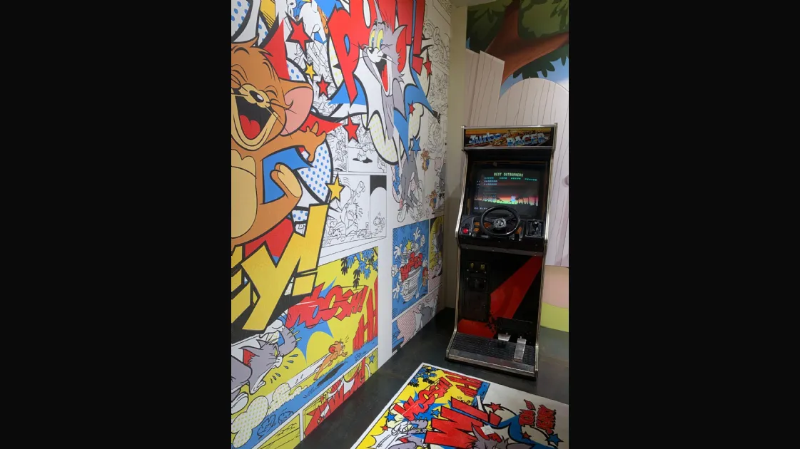 STAND DESALTO, TWILS, LONDON ART, TOMASELLA, TARGET