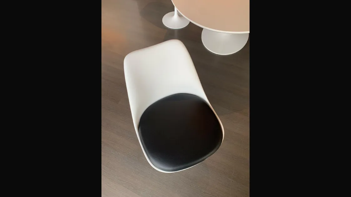 Sedia Tulip di Alivar 