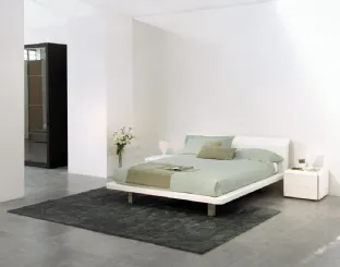 letto in legno bianco