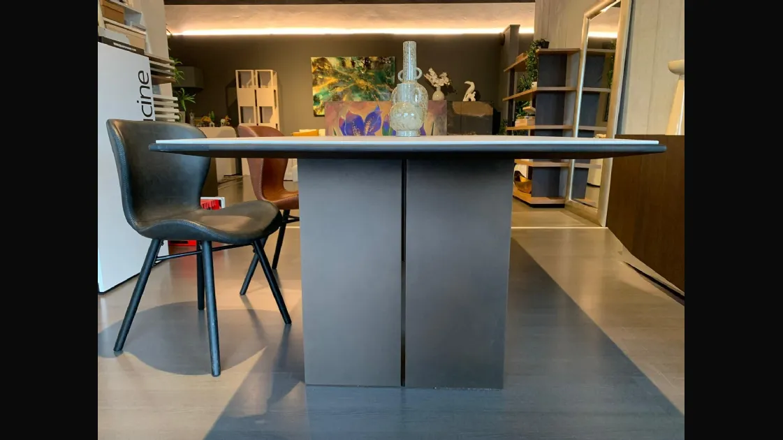 Tavolo Morphis Ceramics di Devina Nais