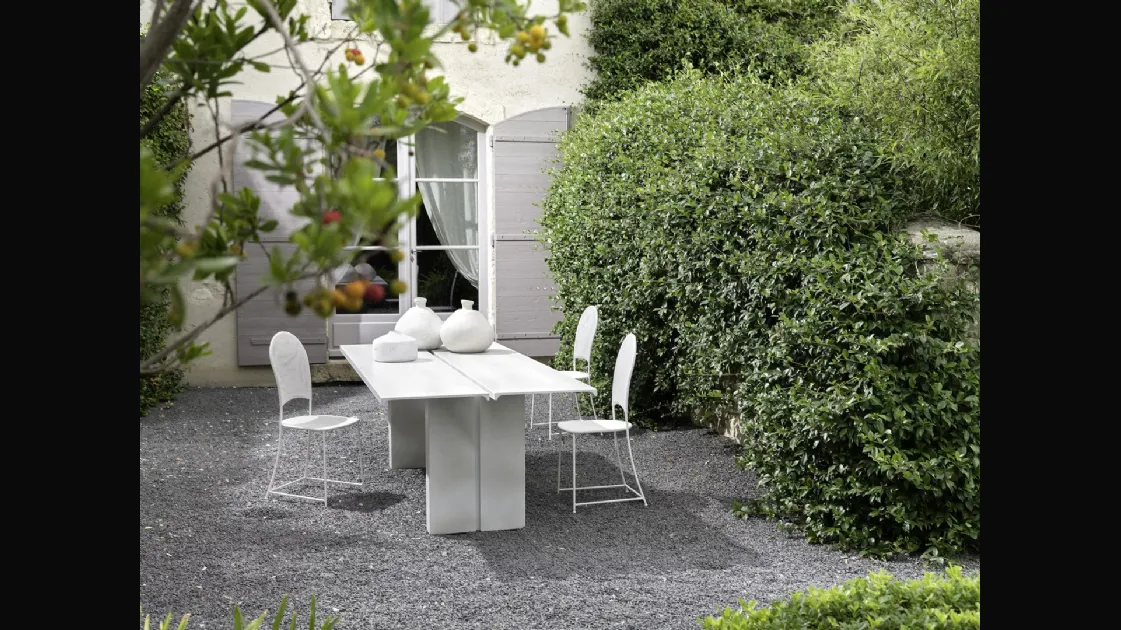 Sedia Inout 873 in alluminio di Gervasoni