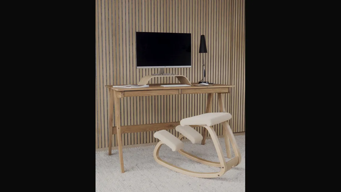 Sedia ergonomica a dondolo in legno e tessuto Variable di Varier