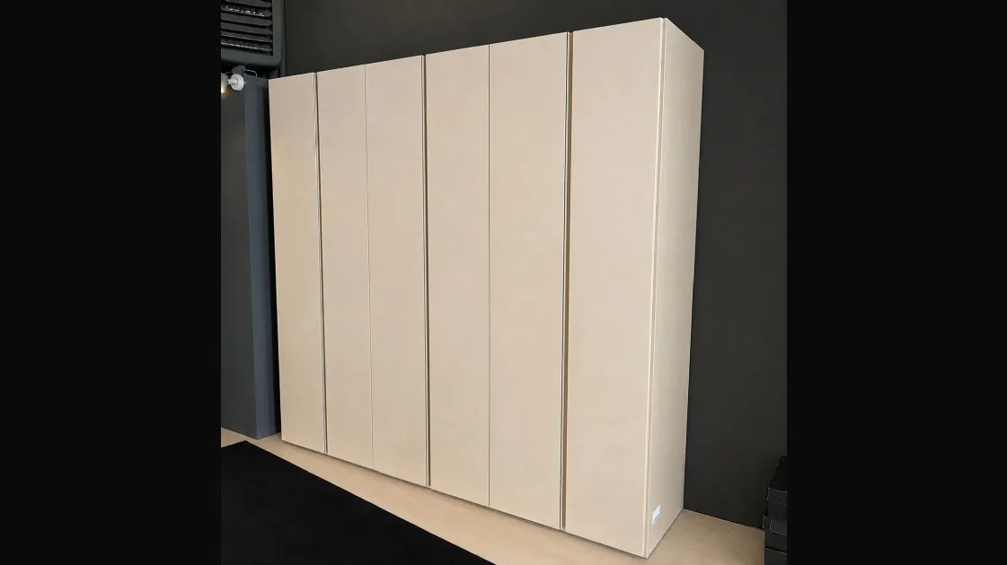 Armadio battente modello Urban di Tomasella